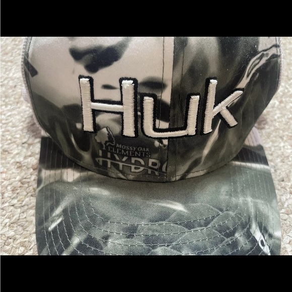 COPY - Huk hat men’s OSFA gray camouflage hydro SnapBack Trucker cap - Picture 2 of 10
